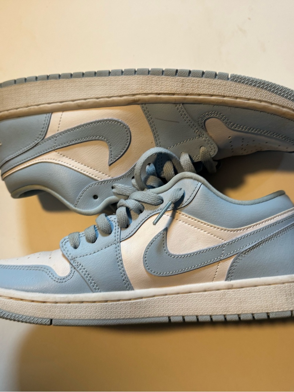 Nike Low-Top Sneakers in Light Blue and White